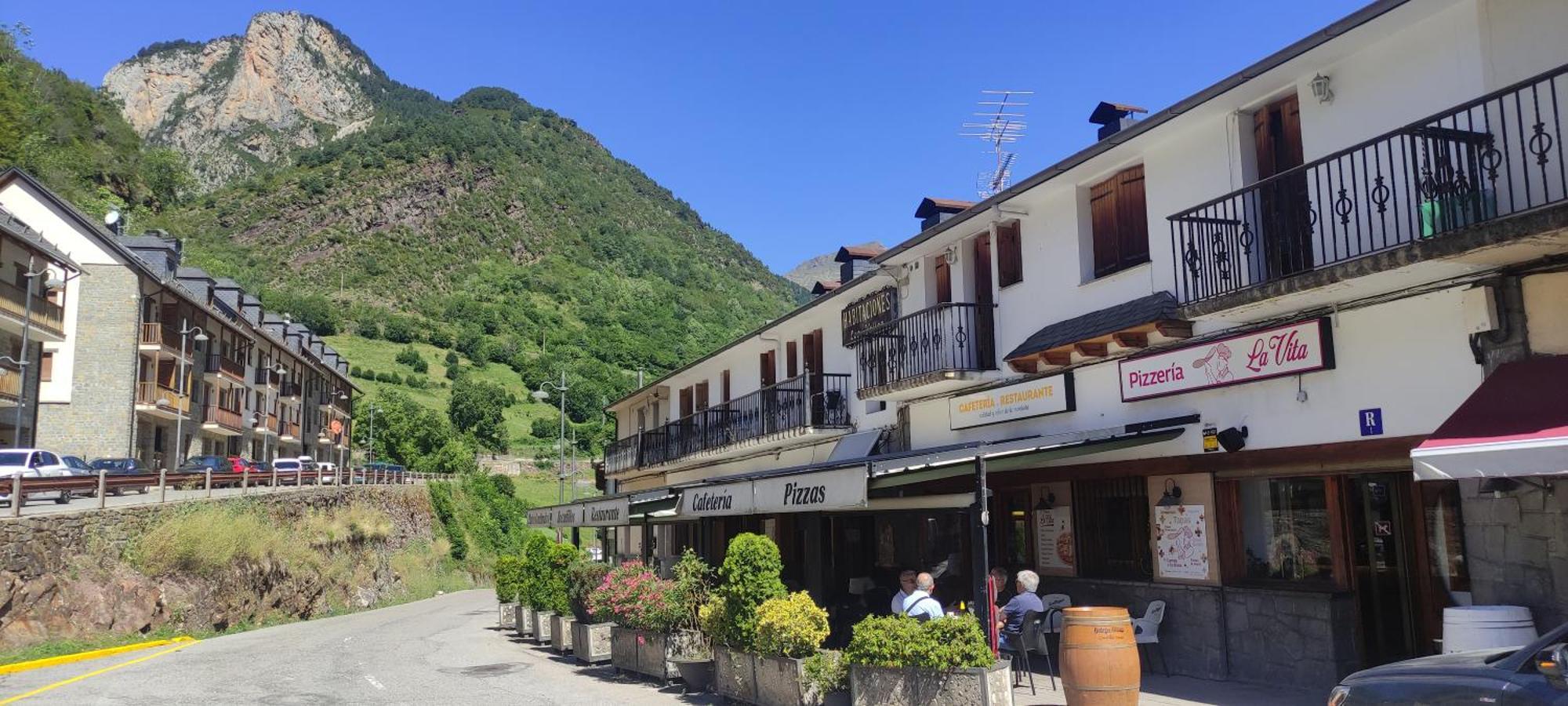 Hostal Los Valles Bielsa Zewnętrze zdjęcie